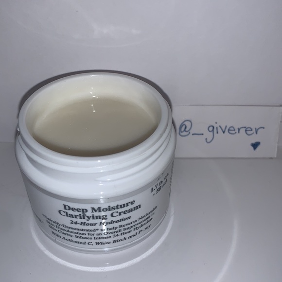 Kiehl’s Clearly Corrective Deep Moist Clarifying - Picture 5 of 10